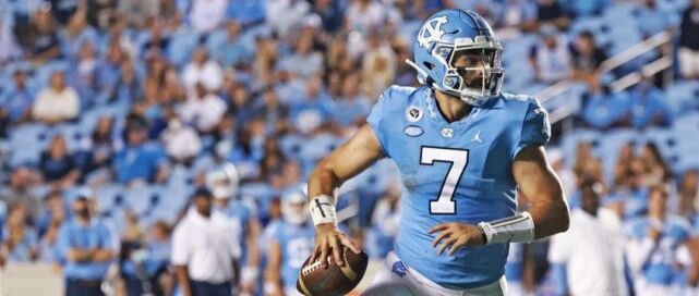 用聚类分析法看2022届四分卫大学时期比赛风格