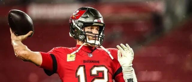 布雷迪状态游离全场达阵数挂零 海盗3-38大败圣徒