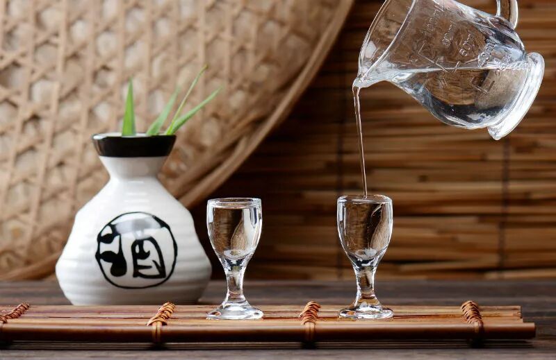 白酒股接连刷新股价新高，上涨逻辑是什么？