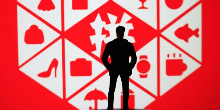 为拼多多“守边疆”的女孩