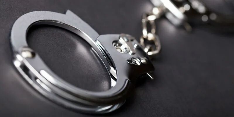 昔日“老鼠仓”犯罪  东方证券原首席投资官齐蕾获减刑