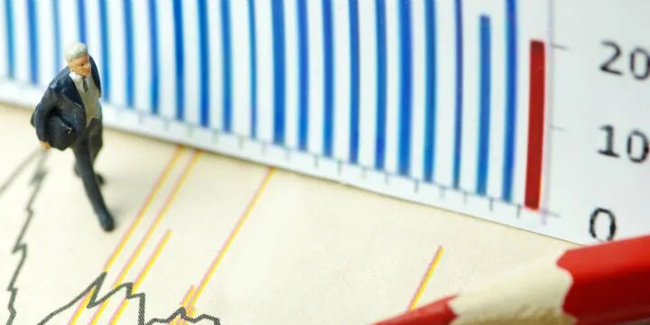 三季报业绩抢先看：88股预计净利翻倍 北上资金逆势增持这些股（表）