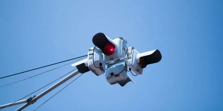 前三季度亏损、7交易日6涨停 青青稞酒收引监管关注