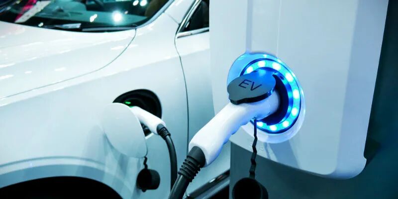 【两会时间】全国人大代表雷军：建设新能源汽车碳足迹核算体系并加大快充网络规划布局