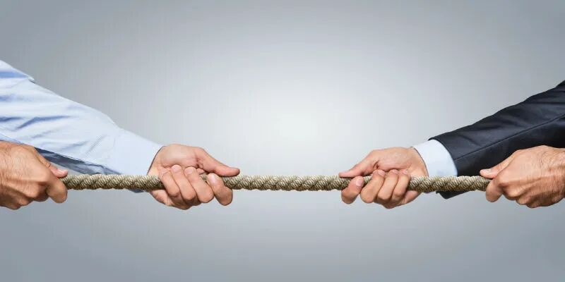 新汽车人争鸣 | 站在马斯克对面的大佬们：“电动车市场的领导权，绝不出让”