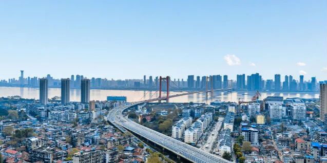 湖北省副省长赵海山：前八月湖北限额以上批发零售额增长24.8%