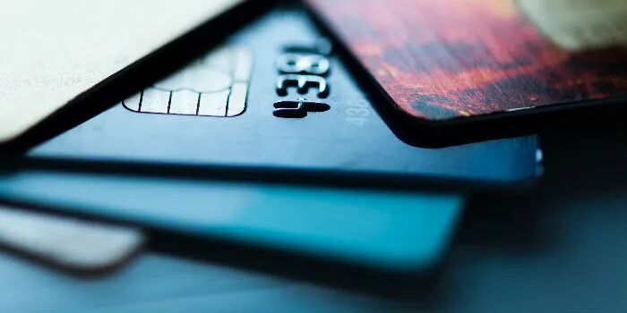 二季度银行卡人均消费金额2.04万元 信用卡不良环比下降