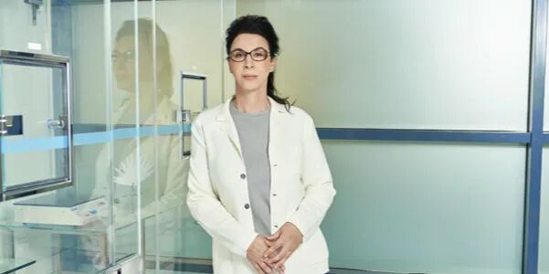 【全球商业领袖观察】科蒂首席执行官苏·纳比：重塑香水“帝国”