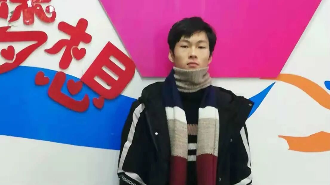 黄灯的二本学生照见了这个时代