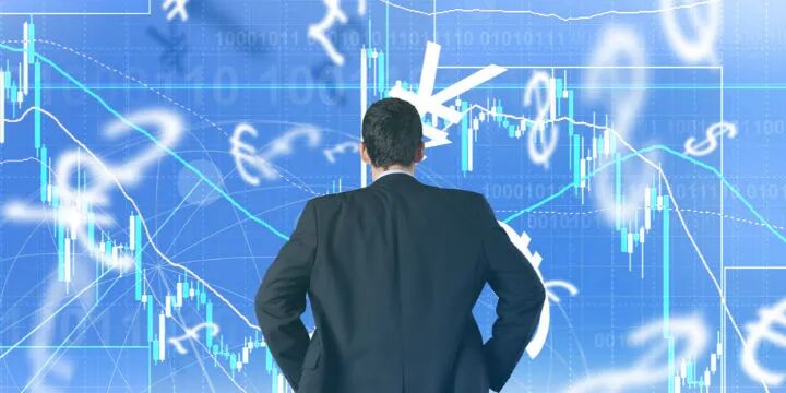 【首席观察】人民币问道：汇率利率跟谁走