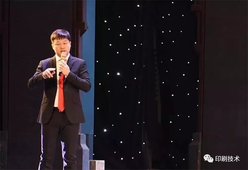 同行为同行增色