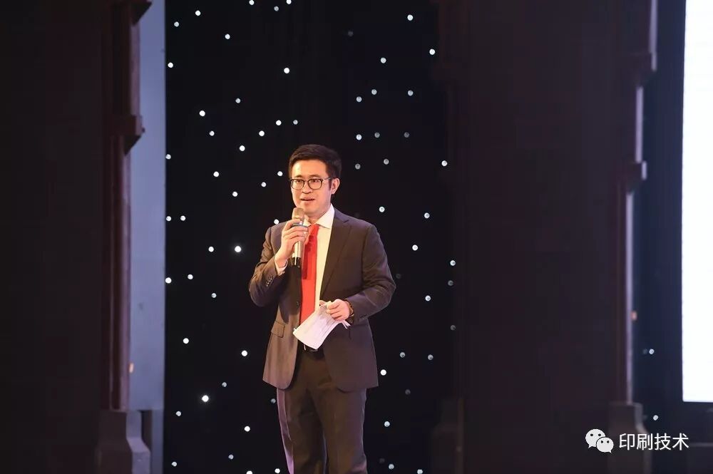 同行为同行增色