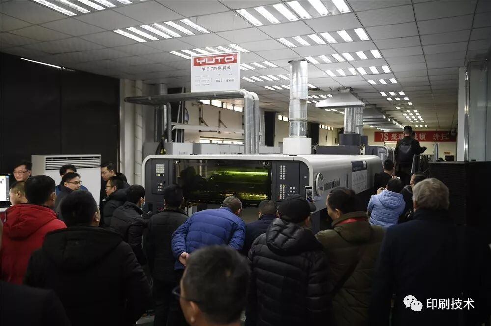 同行为同行增色