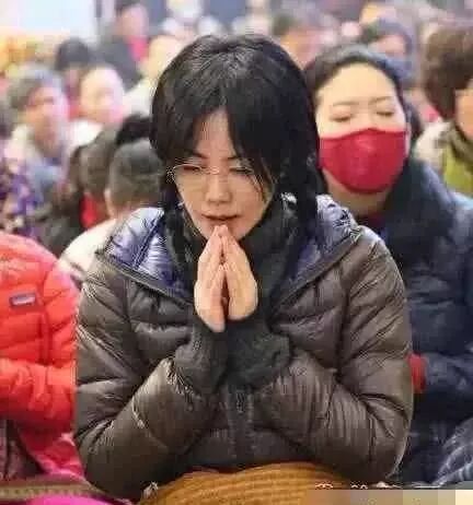 王菲48岁产子_王菲产子是真的吗今日新闻头条_王菲产子照片