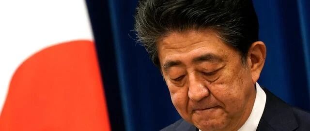 卸任前，安倍给后任留了一份“作业”……