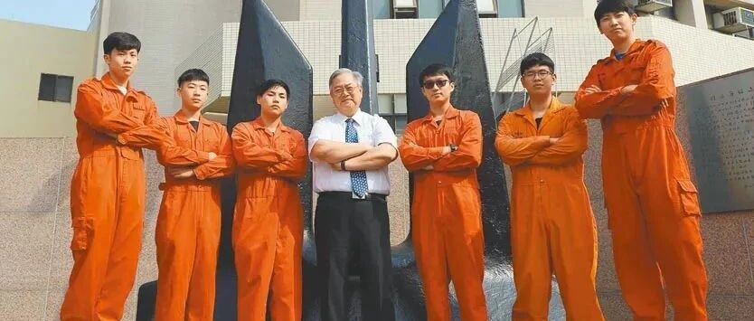 提气！航海育人30年, 这名校长拿下教育界"奥斯卡"——师铎奖! 海事界独此一位...航海人才短缺, 海事教育升温