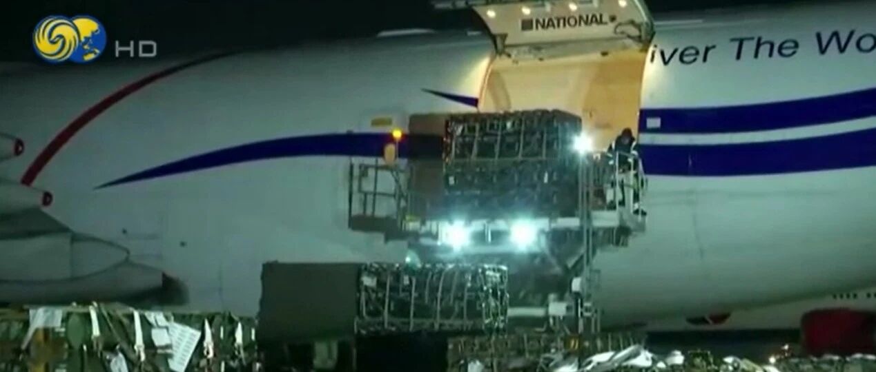 美国第三批军事物资运抵，乌克兰总统：别慌，军事冲突并非在所难免