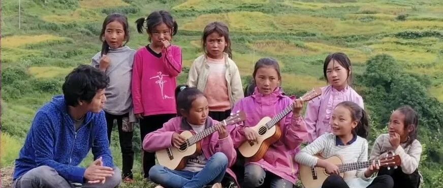 海拔1400米的悬崖村，住着什么样的“高人”？