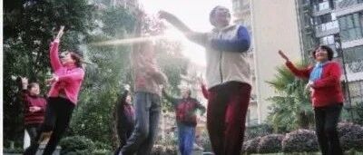 【余阿姨的这些症状要引起大家重视】