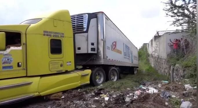 踢爆！加拿大某停尸间爆满后，尸体被塞进冷藏货柜车…（组图） - 10