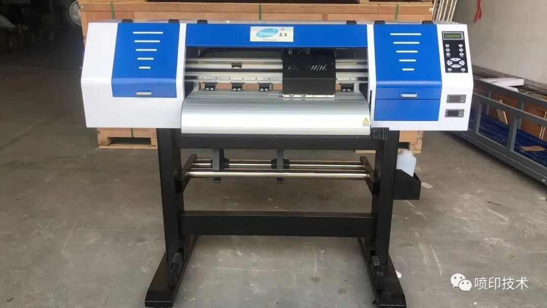 厂家直销工业喷头平板打印机、导带式UV机，纺织旗帜直喷机，吾特科技@胡姐13868886708「详细讲解」(图6)