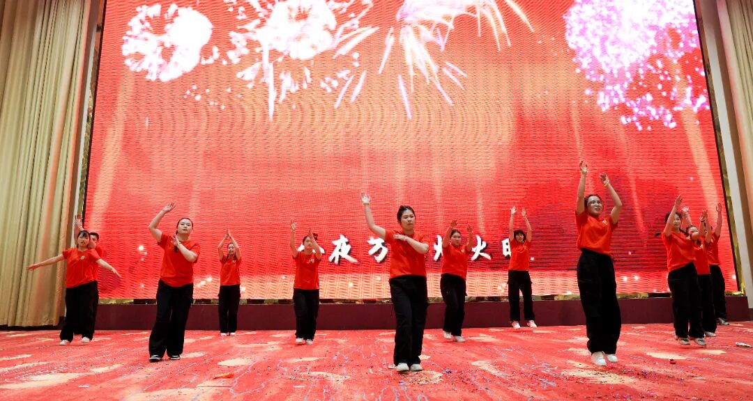 相亲相爱 (2).jpg