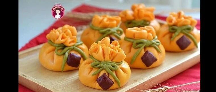 在家学做金黄松软香嫩小福袋包子，好看又好吃！