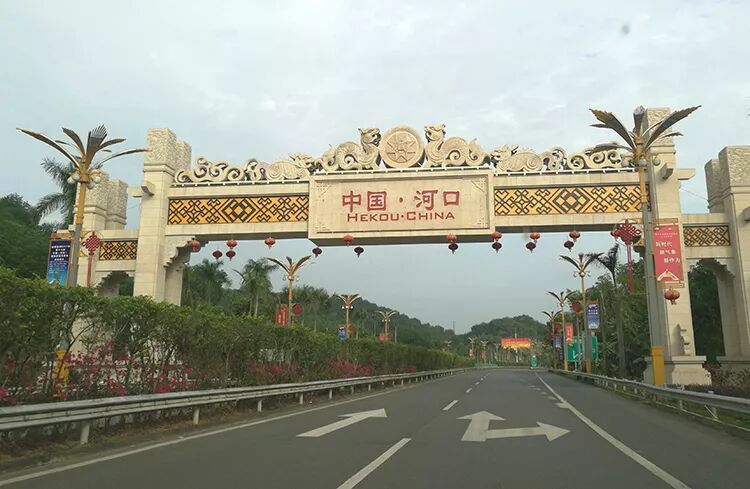 吃菠萝泡盐水有用吗_菠萝不泡盐水吃了会怎样_菠萝泡盐水吃会拉肚子吗