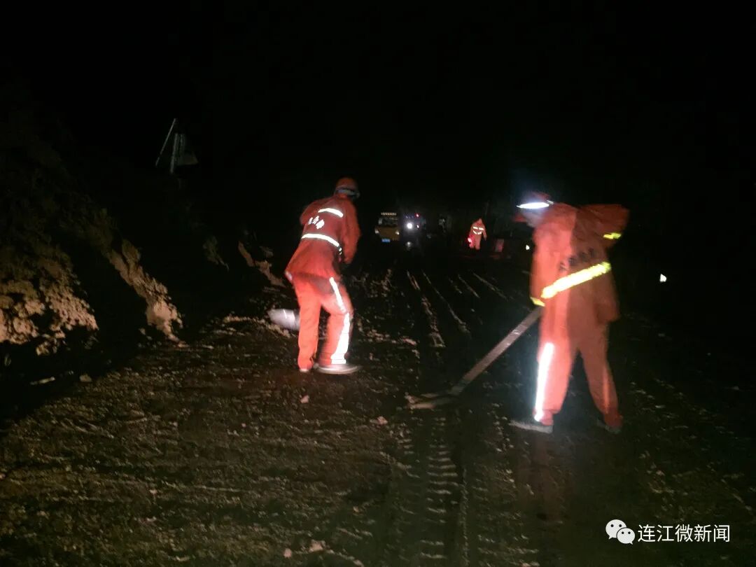 暴雨持续！连江这群人冒雨……