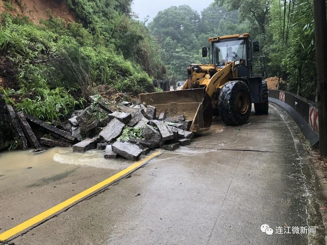 暴雨持续！连江这群人冒雨……