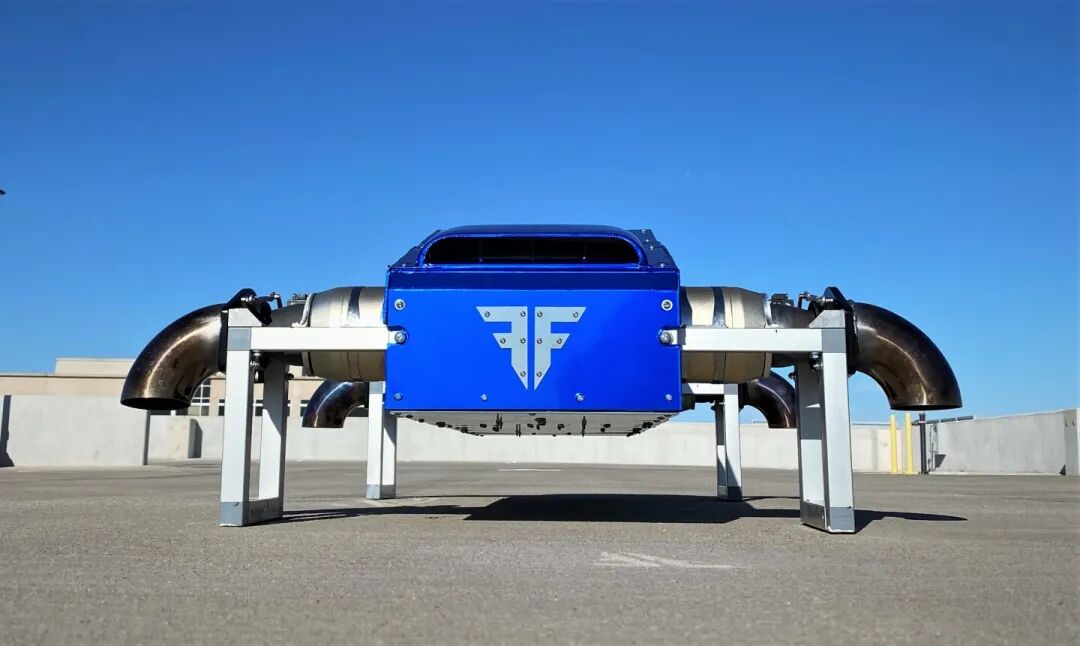 噴氣四軸飛行器AB6 JetQuad，最高速可達402km/h的圖1