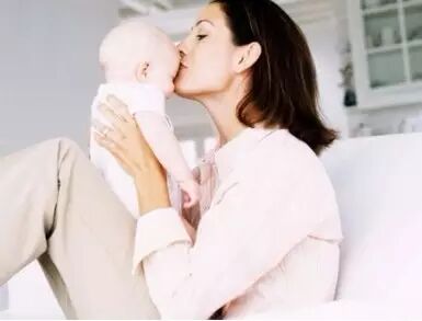 涨奶会发烧吗？该怎么处理？