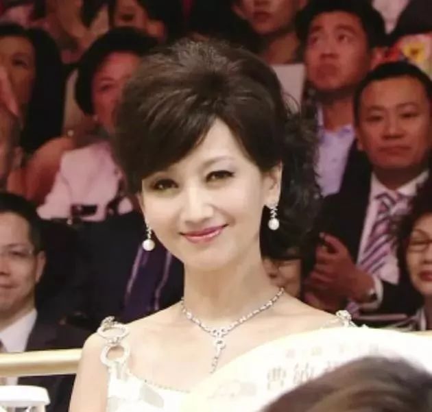 赵雅芝居然65岁了？白素贞果真一点都不会老(图32)