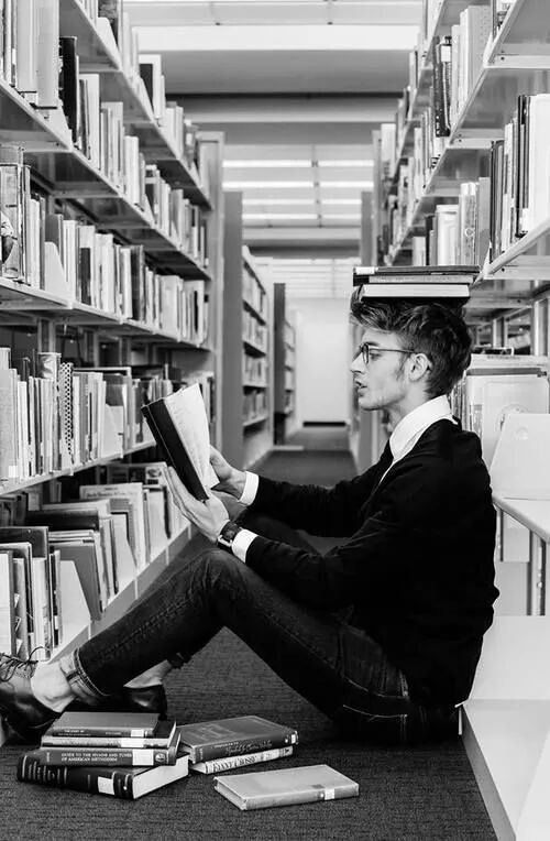 爱看书的男人很帅