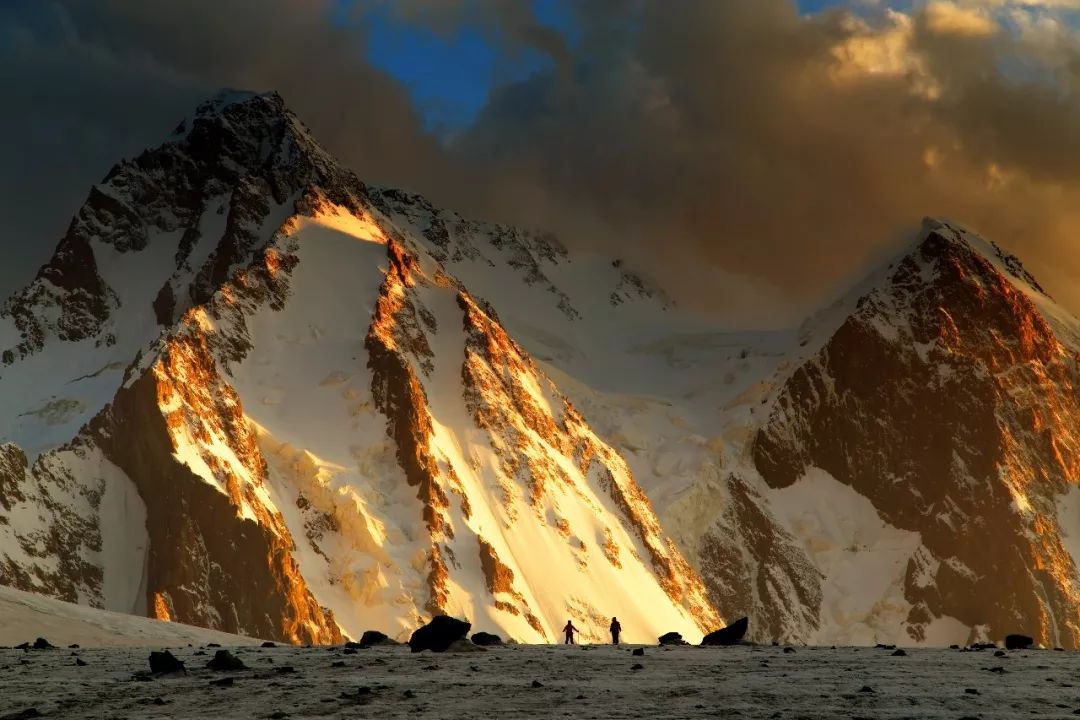 神山、冰川、雪蓮……這可能是風景最全的新疆徒步線路 歷史 第7張