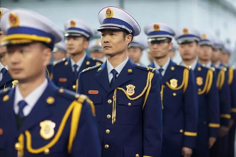 



“橄榄绿”变身“火焰蓝”，丽水消防改制不易志
