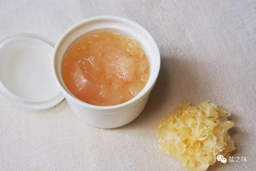 



入秋，你需要干一碗国宴级的银耳汤
