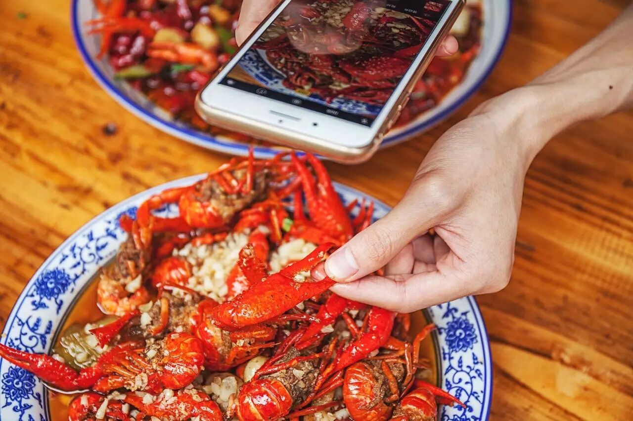 跑男同款小龙虾食2斤送1斤!仲要送足一个月!