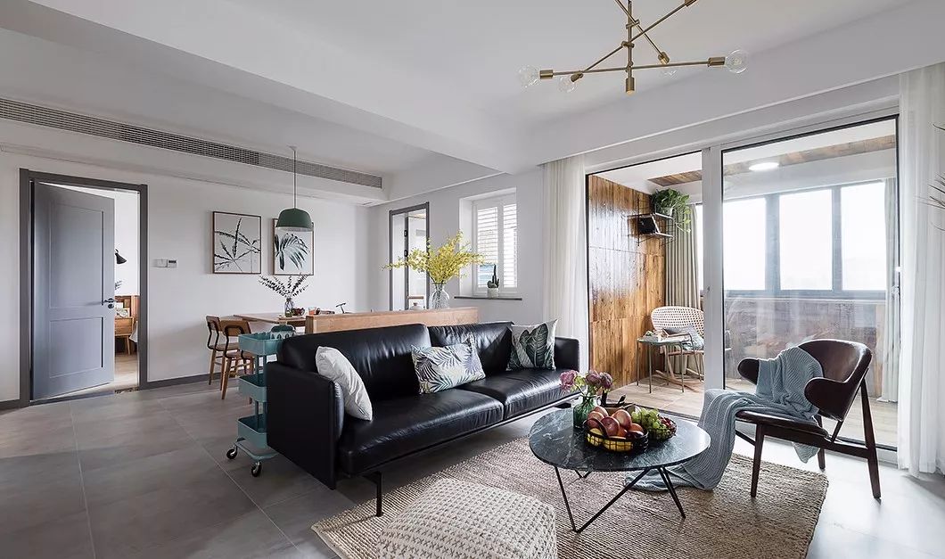 100平全屋开放式装修，视觉效果直接大了50平，榻榻米和书房简直绝配！