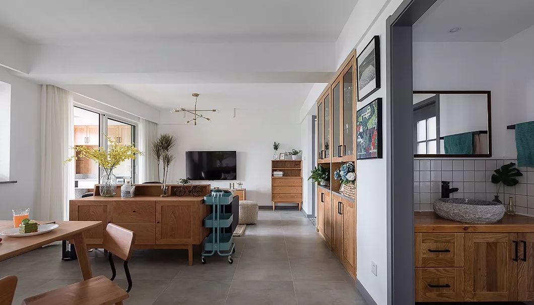 100平全屋开放式装修，视觉效果直接大了50平，榻榻米和书房简直绝配！