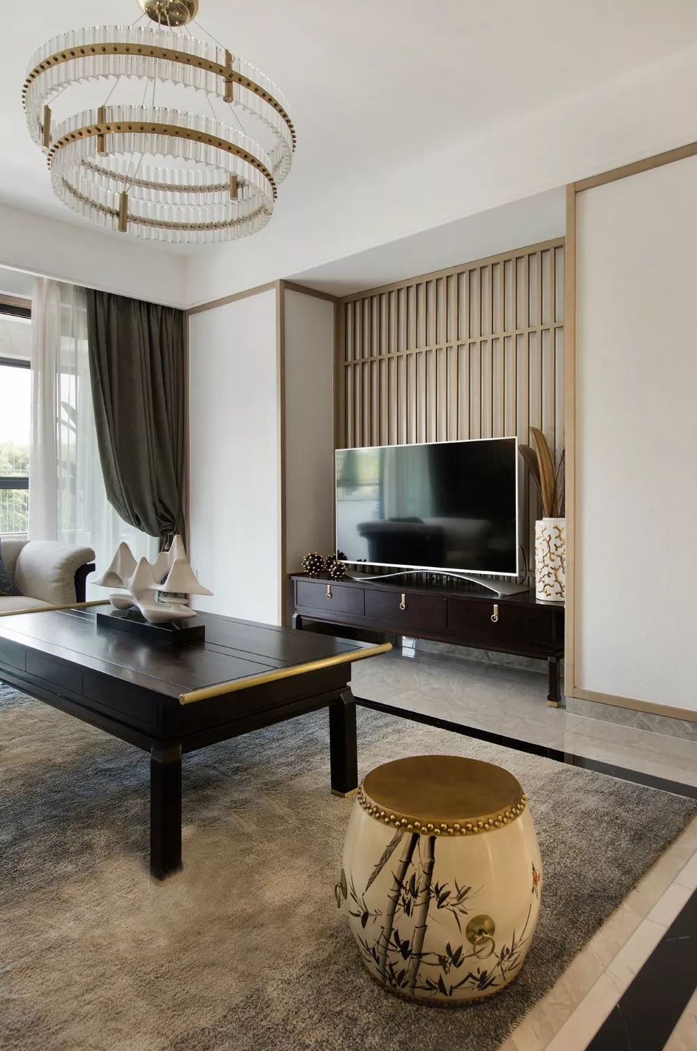 143㎡新中式4室2厅，古典淡雅，整体空间和谐开阔！