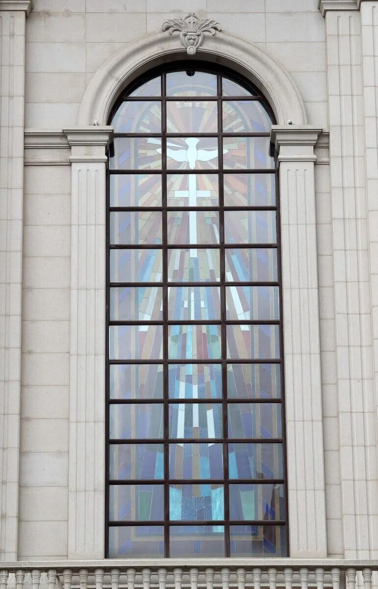 近日爆火成网红打卡点的昆明耶稣圣心堂，长啥样？