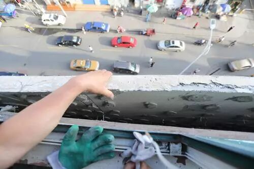 【新闻】外墙保温层突然与墙面剥离 物业采取“特事特办”快速消除隐患(图1)