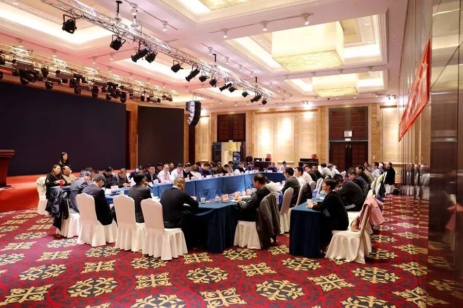 【协会】一体板分会场论坛——2018年中国绝热节能材料行业发展大会召开(图2)