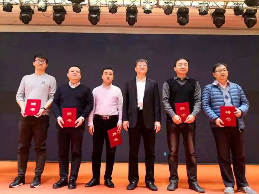 【协会】一体板分会场论坛——2018年中国绝热节能材料行业发展大会召开(图3)