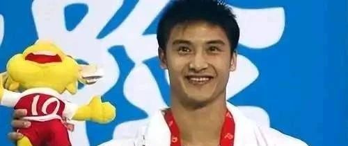 与田亮离婚后,杨明娜:一个单亲妈妈的荣耀逆袭