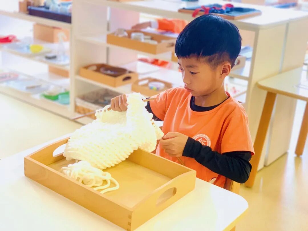 不要让孩子上蒙氏班_蒙氏班后上小学_班蒙氏孩子让要上幼儿园