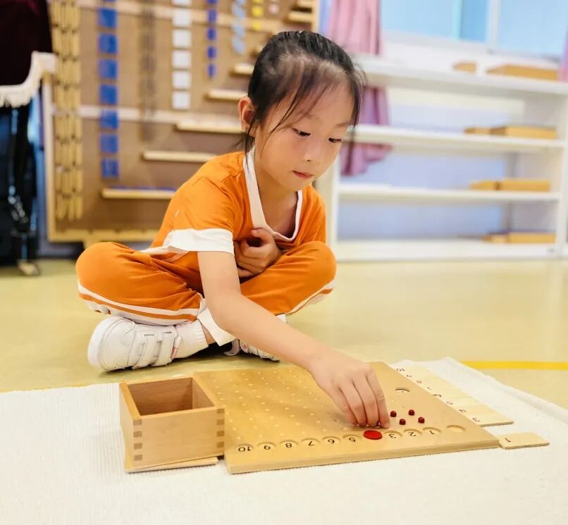 蒙氏班后上小学_班蒙氏孩子让要上幼儿园_不要让孩子上蒙氏班