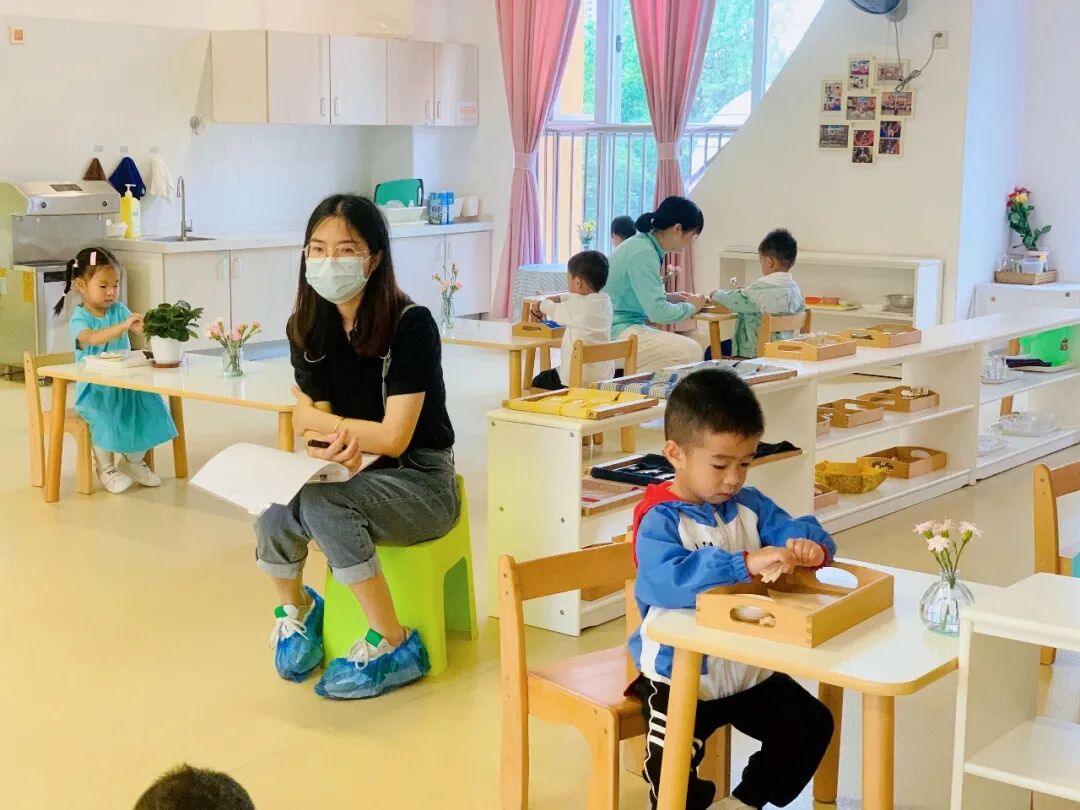 蒙氏班后上小学_不要让孩子上蒙氏班_班蒙氏孩子让要上幼儿园