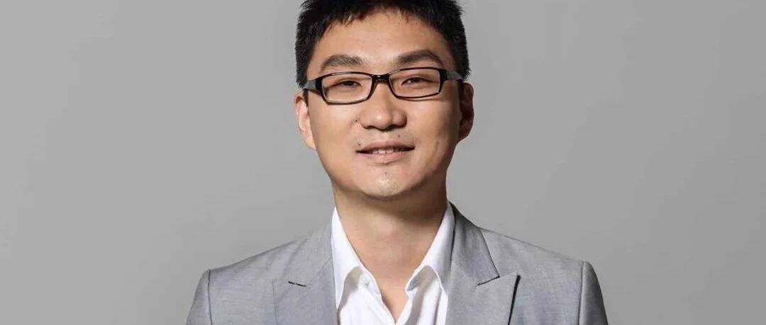 拼多多黄峥52条商业与人生思考：时代面前我们很渺小，大部分知识没用